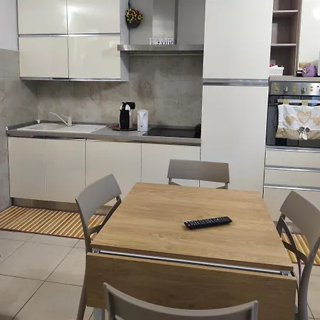 Nino's House Maggiore アパート *